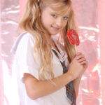 Media_Mynx_-_Norina.part1